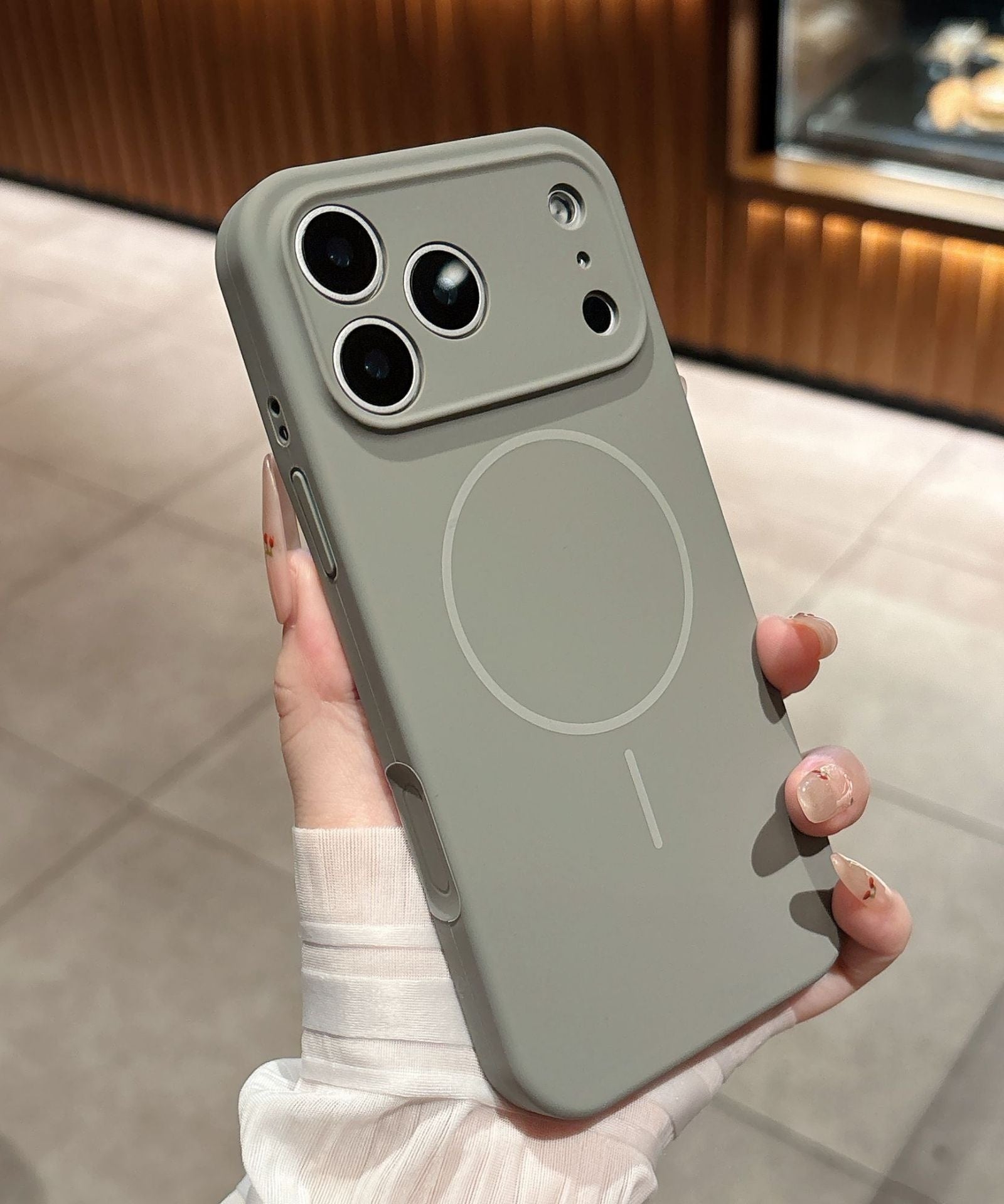 Applicable To 17 Fine Circle Magnetic Phone Case Liquid Silicone
