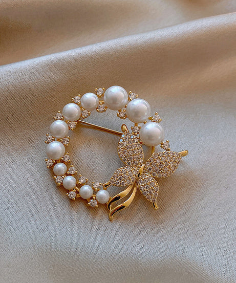 BroochNest