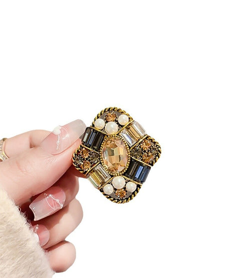 BroochNest